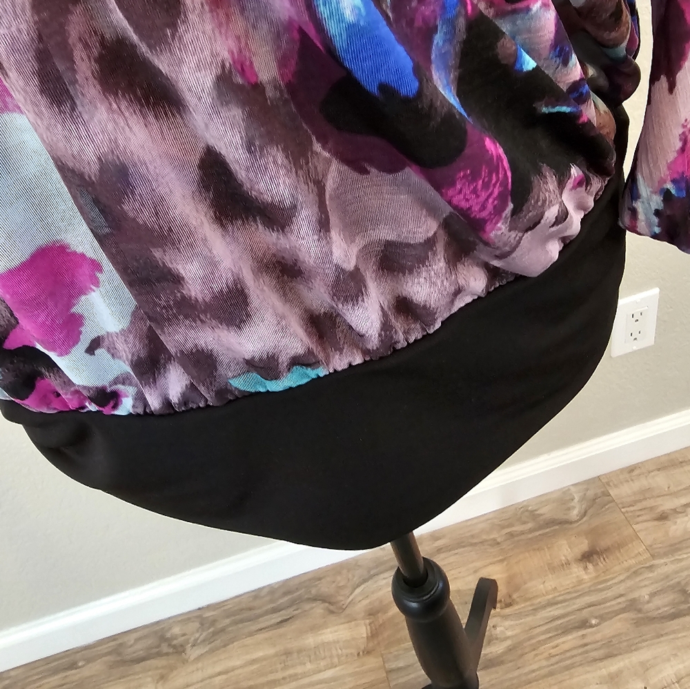 Multicolored Top - Picture 6 of 7